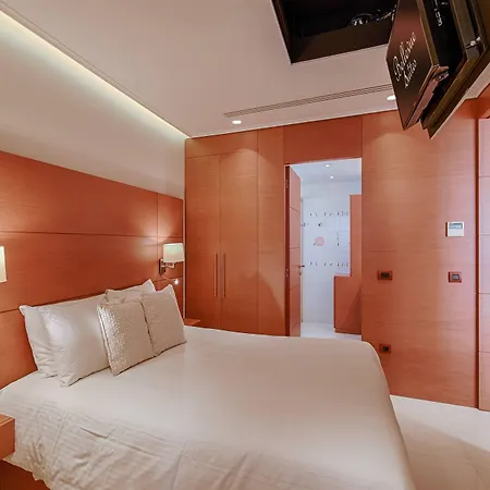 Отель Bellevue On The