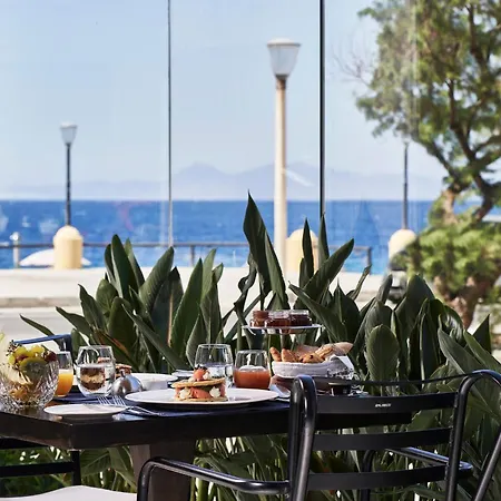 ホテル Bellevue On The Rhodes City