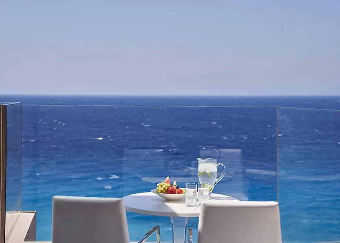 Отель Bellevue On The 5*